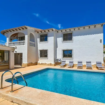 Chez Tonny 6 Bedroom 4 Bathroom *