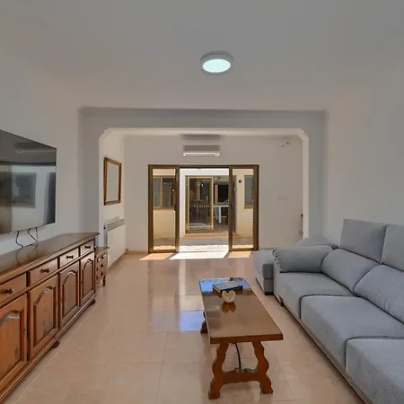 Holiday home Chez Tonny 6 Bedroom 4 Bathroom