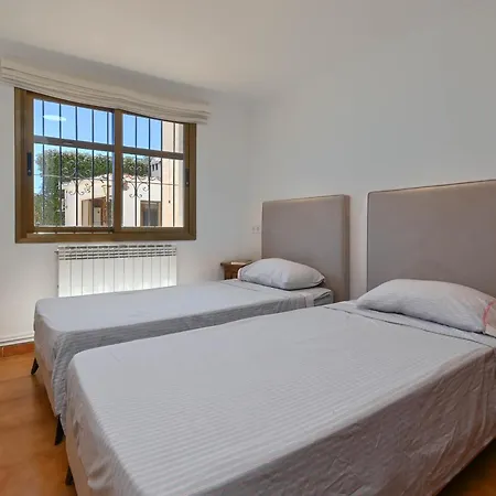 Holiday home Chez Tonny 6 Bedroom 4 Bathroom *