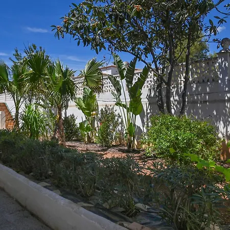 Chez Tonny 6 Bedroom 4 Bathroom Holiday home